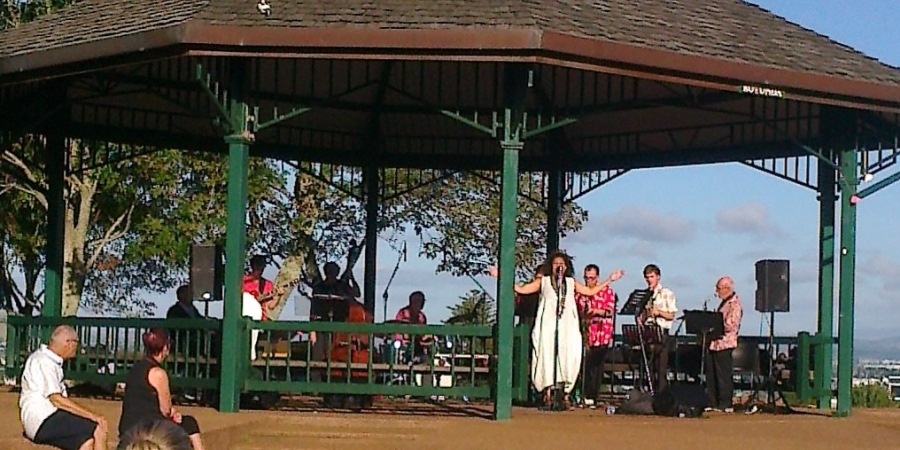 Jenny B and Prohibition Swingtet